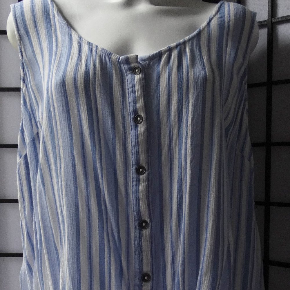 women's DEX 1xl  navy blue and white striped sleeveless tank top.